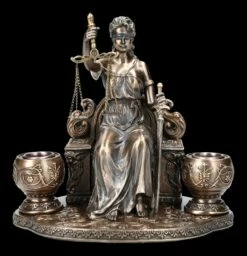 Justitia Figur Als Kerzenhalter