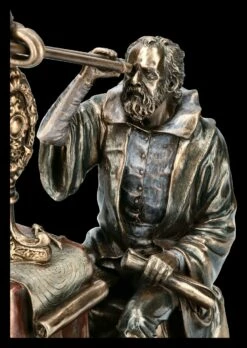 Galileo Galilei Figur Am Teleskop -FIGUREN Verkäufe 2D FS18509 Galileo Galilei Figur am Teleskop 2 1280x1280
