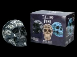 NEMESIS NOW Totenkopf - Tattoo Spardose - Schwarz 11 NEMESIS NOW Totenkopf - Tattoo Spardose - Schwarz -FIGUREN Verkäufe 2D FS21507 Totenkopf Tattoo Spardose schwarz 3 1280x1280