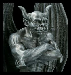 Gargoyle Figur - Der Beschützer -FIGUREN Verkäufe 2D FS21625 Gargoyle Figur Sitzend mit verschraenkten Armen 4 1280x1280