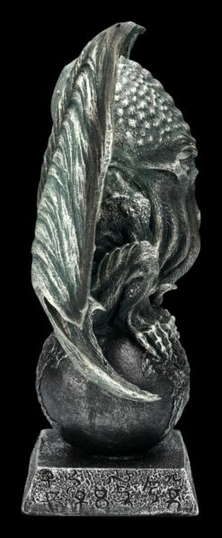 Cthulhu Figur Auf Weltkugel 13 Cthulhu Figur Auf Weltkugel -FIGUREN Verkäufe 2D FS23955 Cthulhu Figur auf Kugel 5 1280x1280