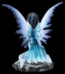 Elfenfigur - Celebrielle In Blauem Kleid 12 Elfenfigur - Celebrielle In Blauem Kleid -FIGUREN Verkäufe 2D FS26260 Elfenfigur Celebrielle in blauem Kleid 3 1280x1280