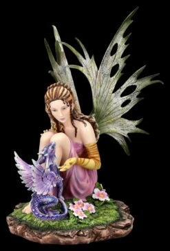 Elfenfigur Finar Mit Kleinem Drachen