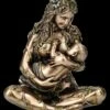 Gaia Figur Klein - Säugt Baby 2 Gaia Figur Klein - Säugt Baby -FIGUREN Verkäufe 2D FS26400 Gaia Figur klein s ugt Baby 1 1280x1280