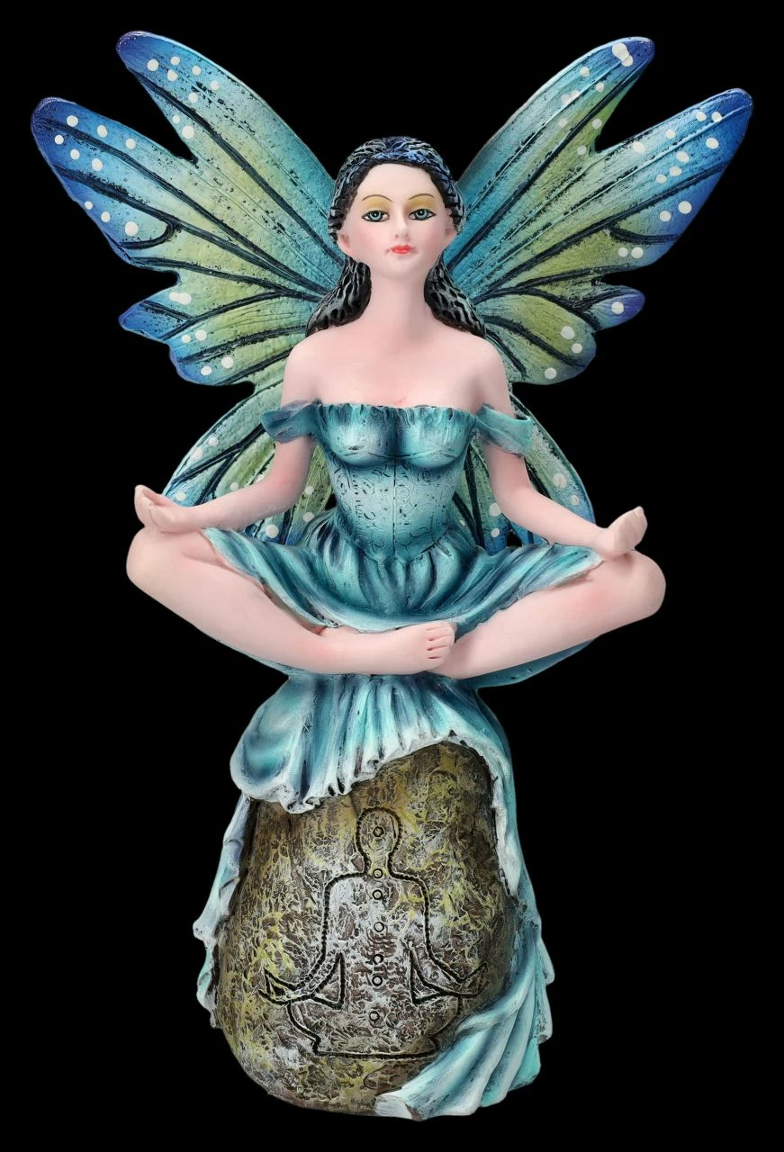 Elfen Figur Meditiert Auf Stein 3 Elfen Figur Meditiert Auf Stein