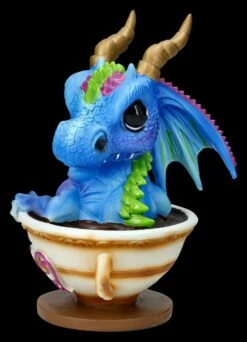 Drachenfigur In Tasse - Tee Mit Tom -FIGUREN Verkäufe 2D FS26713 Drachenfigur in Tasse Tee mit Tom 2 1280x1280