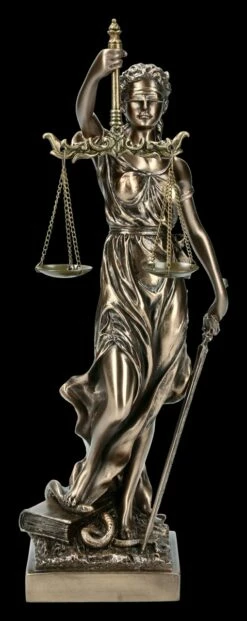 Justitia Figur Mit Waage Und Schwert