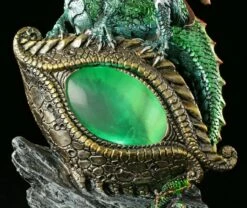 Drachen Figur Mit LED - Auge Des Drachen - Grün 14 Drachen Figur Mit LED - Auge Des Drachen - Grün -FIGUREN Verkäufe Drachen Figur Gruen LED 9 1280x1280