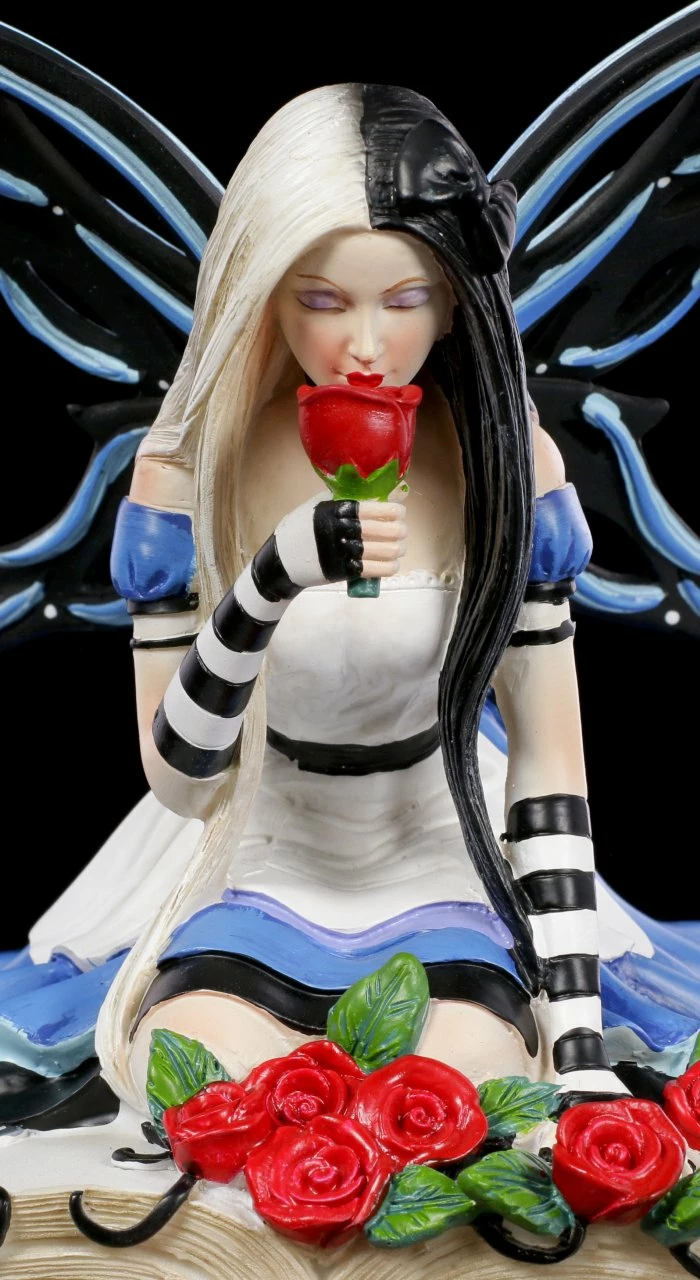 NEMESIS NOW Elfen Figur - Wonderland Fairy Alice 10 NEMESIS NOW Elfen Figur - Wonderland Fairy Alice – Bild 8