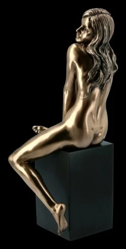 Weibliche Akt Figur - Sitzend Auf Monolith 10 Weibliche Akt Figur - Sitzend Auf Monolith -FIGUREN Verkäufe FS16496 Akt Figur Frau 3 1280x1280