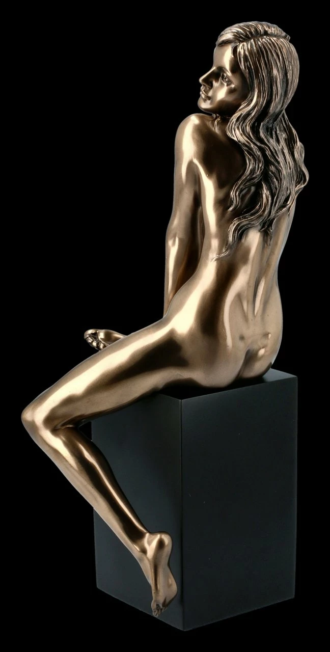 Weibliche Akt Figur - Sitzend Auf Monolith 5 Weibliche Akt Figur - Sitzend Auf Monolith – Bild 3