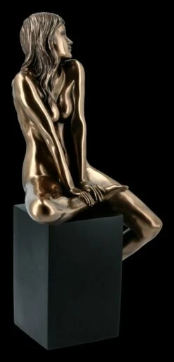 Weibliche Akt Figur - Sitzend Auf Monolith 13 Weibliche Akt Figur - Sitzend Auf Monolith -FIGUREN Verkäufe FS16496 Akt Figur Frau 7 1280x1280