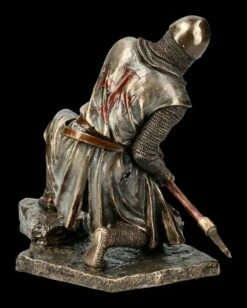 Tempelritter Figur Schwingt Kriegsaxt -FIGUREN Verkäufe FS19779 Tempelritter Figur schwingt Kriegsaxt 6 1280x1280