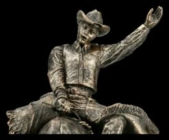 Cowboy Figur Reitend Auf Bulle -FIGUREN Verkäufe FS21238 Cowboy Figur reitend auf Bulle 10 1280x1280