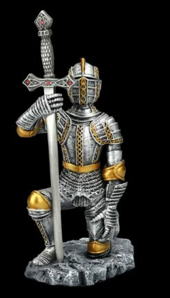 Ritter Figur Mit Brieföffner Kniend