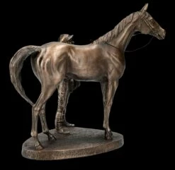 Reiter Figur - Den Sieger Absatteln 14 Reiter Figur - Den Sieger Absatteln -FIGUREN Verkäufe FS26543 Reiter Figur Pferd absatteln 9 1280x1280