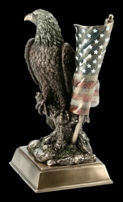 Adler Figur Sitzt Vor US Flagge -FIGUREN Verkäufe KS6432 Adler Figur sitzt vor US Flagge 3 1280x1280