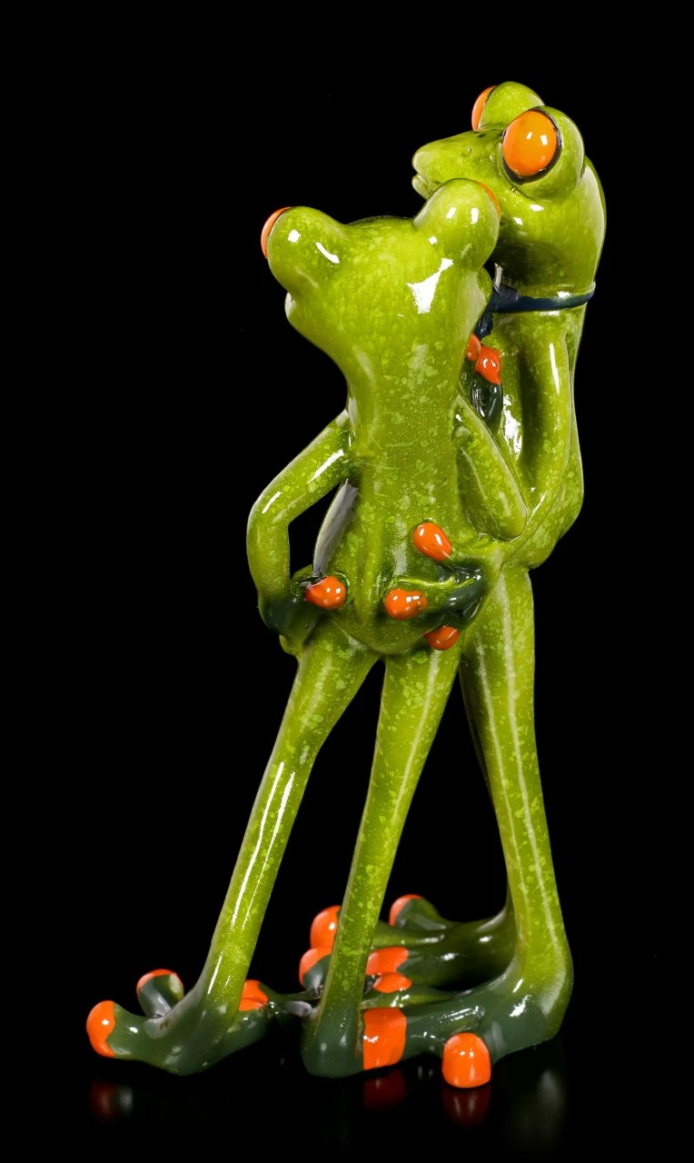 Lustige Frosch Figuren Arm In Arm 7 Lustige Frosch Figuren Arm In Arm – Bild 5