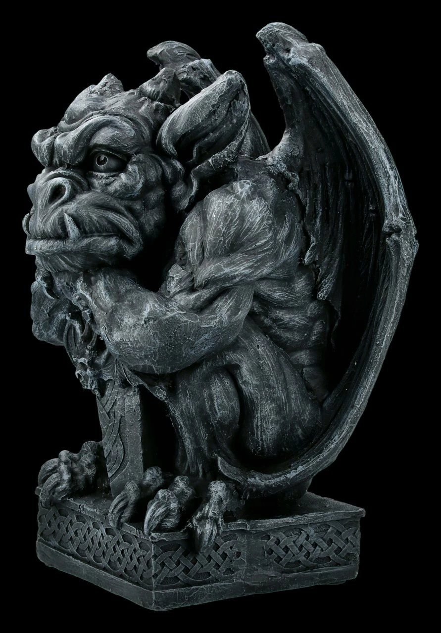 Gargoyle Mit Schwert 5 Gargoyle Mit Schwert – Bild 3