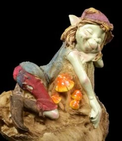 Pixie Figuren - Sitzen Auf Dem Baumstamm - 2er Set -FIGUREN Verkäufe Pixie Figuren Baumstamm 6 1280x1280