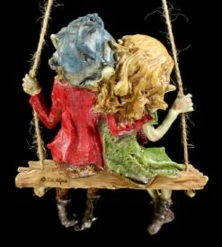 Pixie Figur - Verliebt Auf Der Schaukel -FIGUREN Verkäufe Pixie Verliebt Schaukel 5 1280x1280