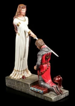 Ritter Figur - Ritterschlag Von König Arthur -FIGUREN Verkäufe Ritter Koenigin Ritterschlag 4 1280x1280