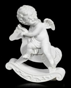 Weiße Cherub Figur Auf Schaukelpferd